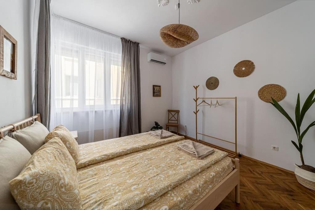 Bohohome 2 Next To The Main Street Sofia Exterior photo